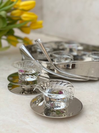طقم 6 كاسات / فنجال قهوة مع قاعدات صحن فضي