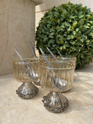 طقم ٦ كاسات ايسكريم زجاجيه باللونين العسلي والرمادي عرض 8.5 cm ارتفاع 10 cm